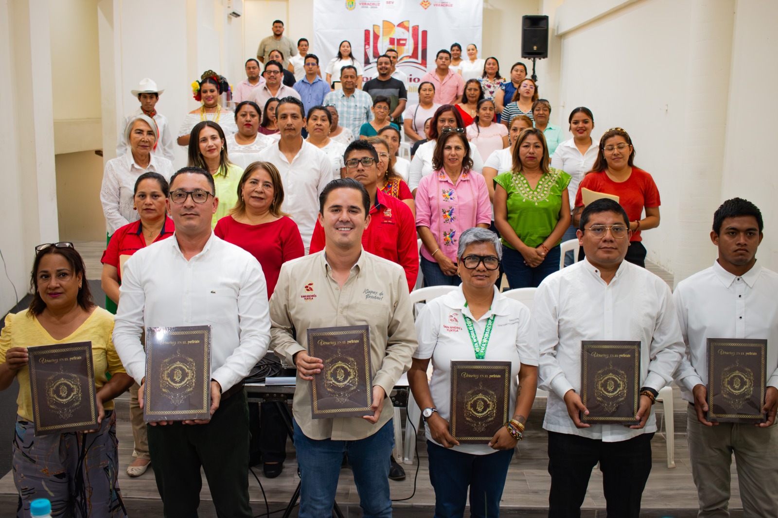 *Inauguran primer foro regional “Por amor a las bibliotecas” en San Andrés Tuxtla